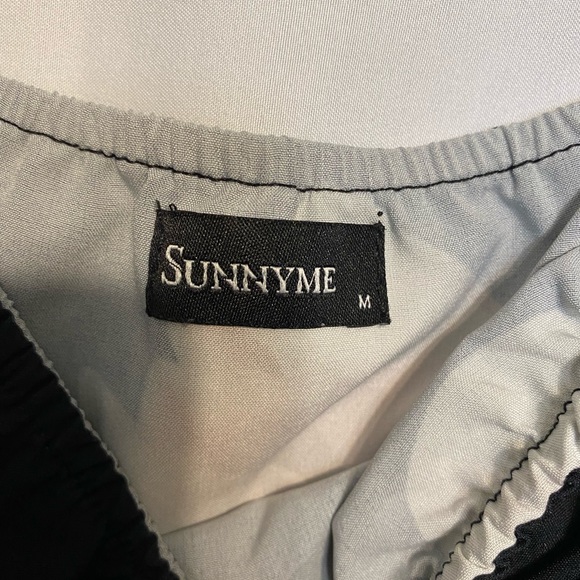 Floral Print Ruffle Trim Romper - Picture 6 of 6